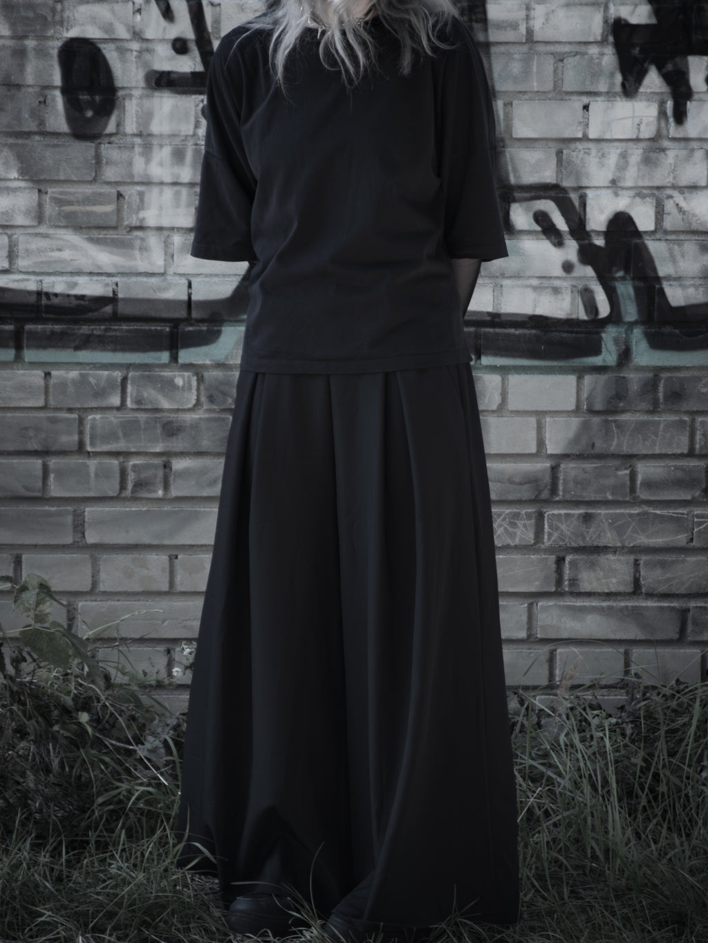 Minimal Wide-Leg Shift Pants