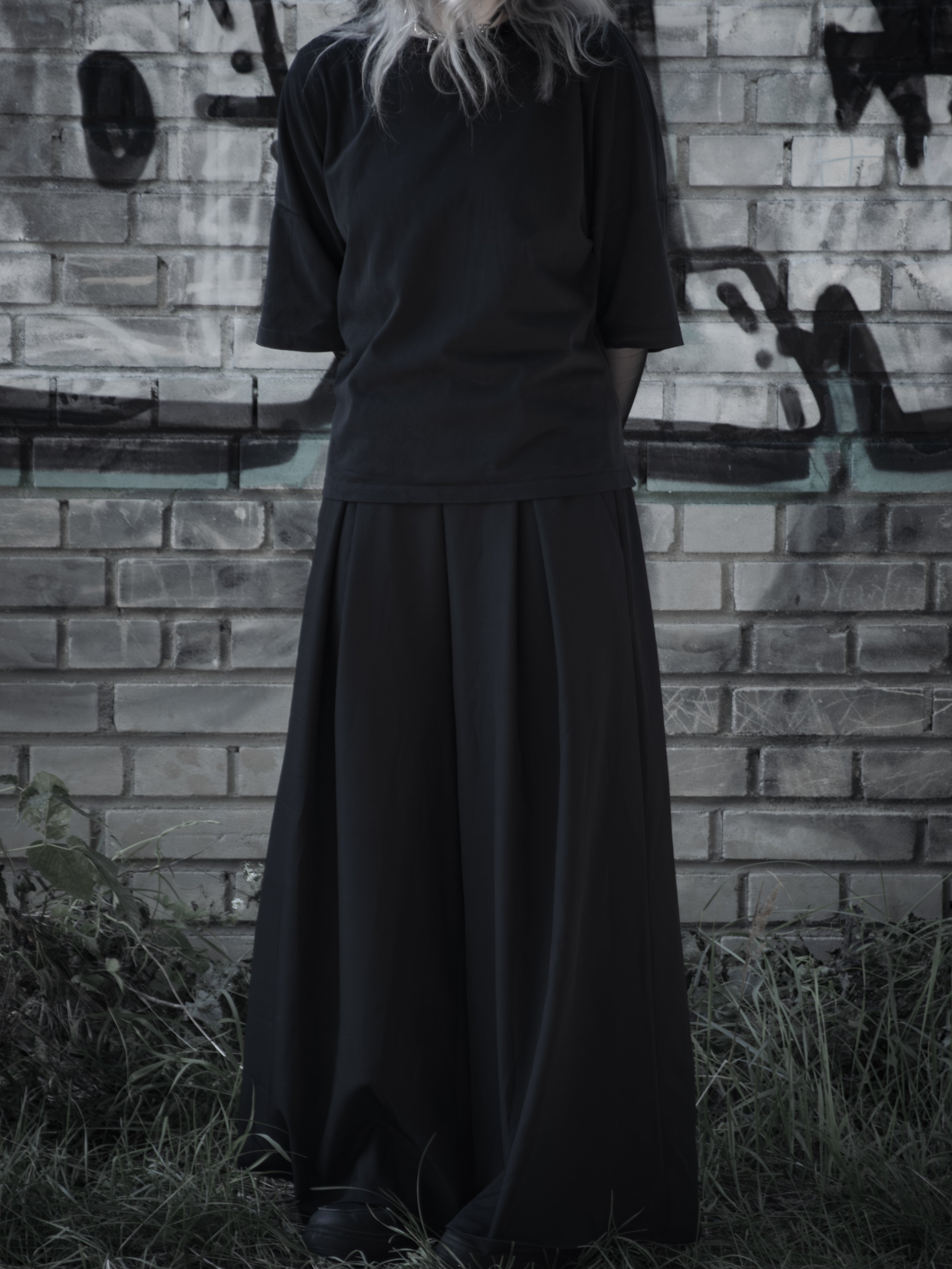 Minimal Wide-Leg Shift Pants