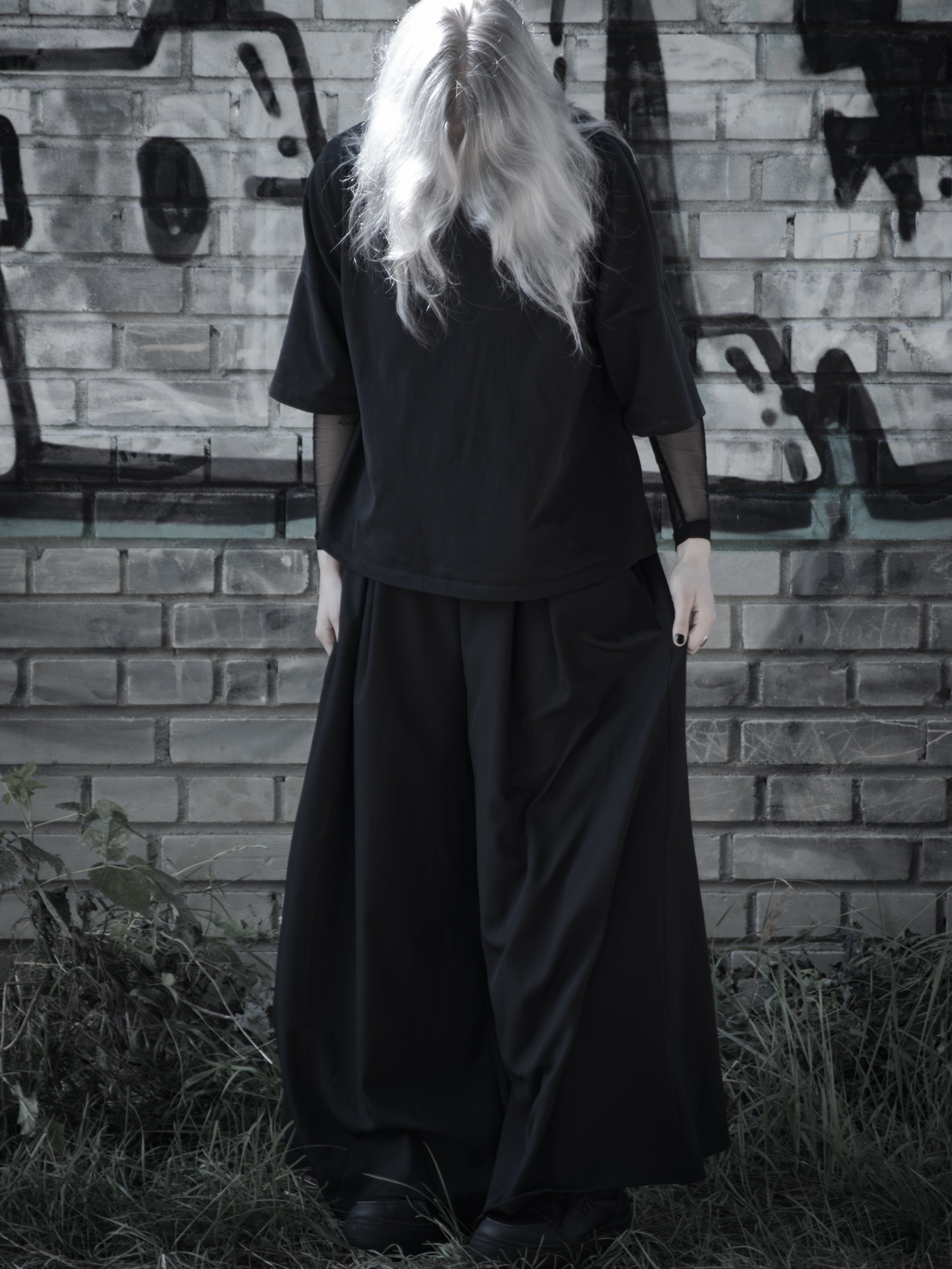 Minimal Wide-Leg Shift Pants